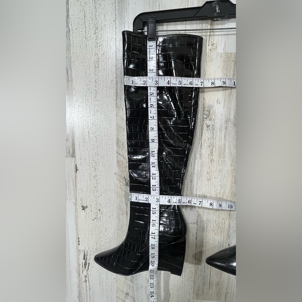 Miss Lola Knee-High Black Boots Faux Animal Skin Texture Zip Up Size 5.5 - Picture 8 of 16